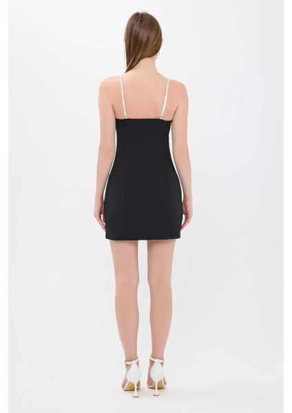 Kadın Detaylı İnce Askılı Mini Elbise Siyah fırsatları