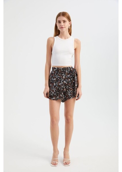 Kadın Kemer Detaylı Çiçek Desenli Yüksek Bel Şort Siyah modelleri