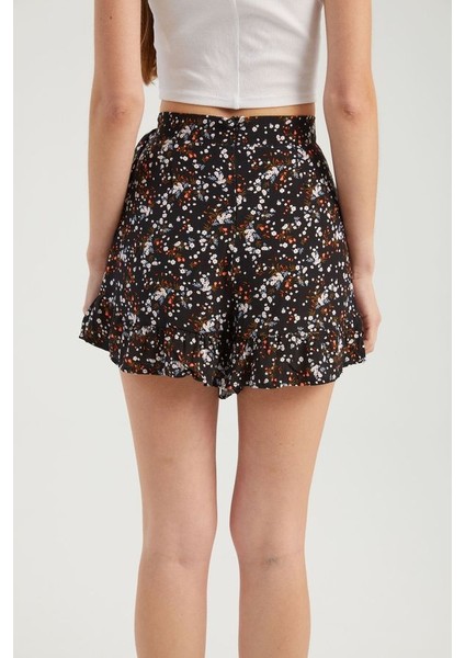 Kadın Kemer Detaylı Çiçek Desenli Yüksek Bel Şort Siyah indirimleri