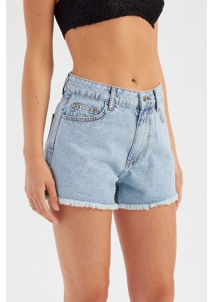 Kadın Koyu Renk Yüksek Bel Denim Şort Buz Mavisi fiyatları
