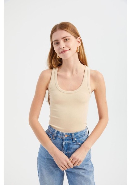 Kadın Düz Yuvarlak Yakalı Temel Kamu Üst Krem Doğal modelleri