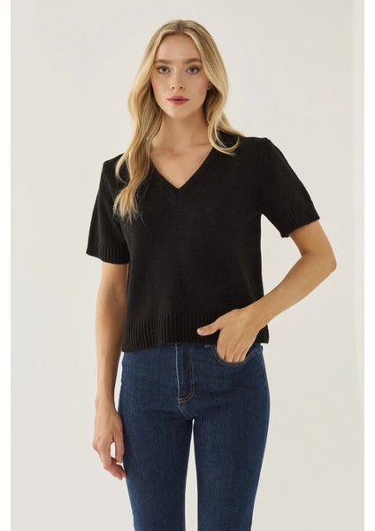 Kadın Kısa Kollu V-Yaka Örgü Kazak Siyah