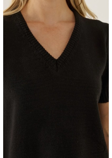 Kadın Kısa Kollu V-Yaka Örgü Kazak Siyah indirimleri
