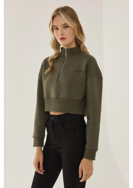 Kadın Fermuar Yakalı Kısa Slogan Sweatshirt Green modelleri