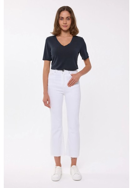 Kadın Günlük V Yaka Kısa Kollu Tişört Siyah fiyatları