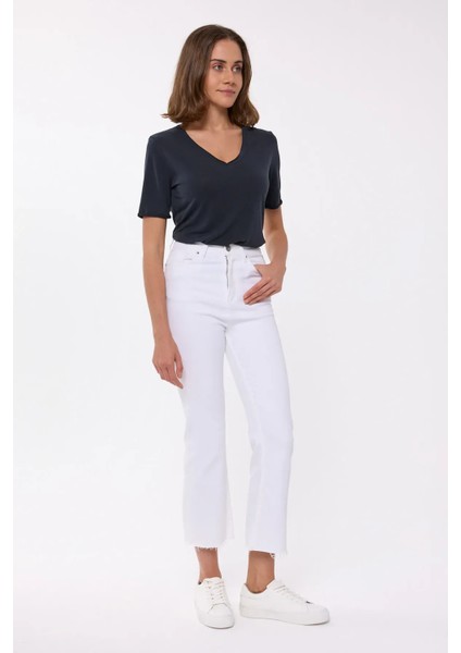 Kadın Günlük V Yaka Kısa Kollu Tişört Siyah modelleri