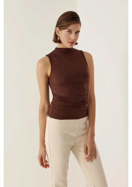 Kadın Drapeli Sıfır Kol Bluz Brown fiyatları