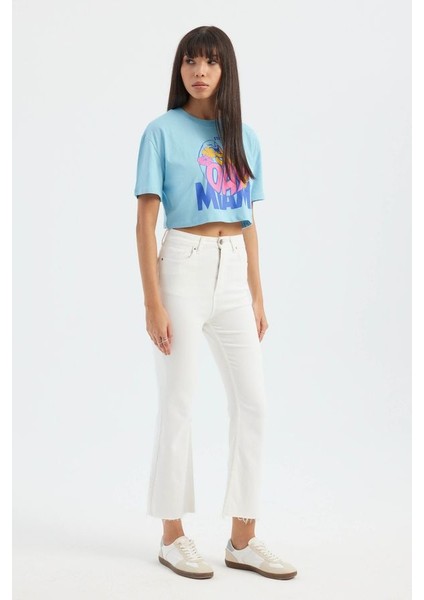 Kadın Grafik Desenli Kırpılmış Tişört Mavi fiyatları