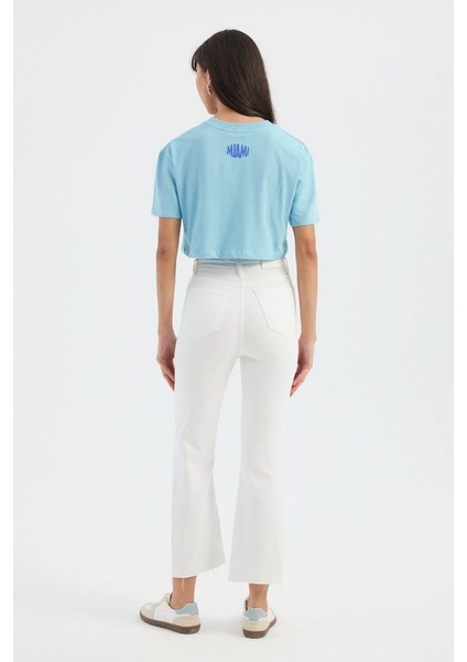 Kadın Grafik Desenli Kırpılmış Tişört Mavi fırsatları