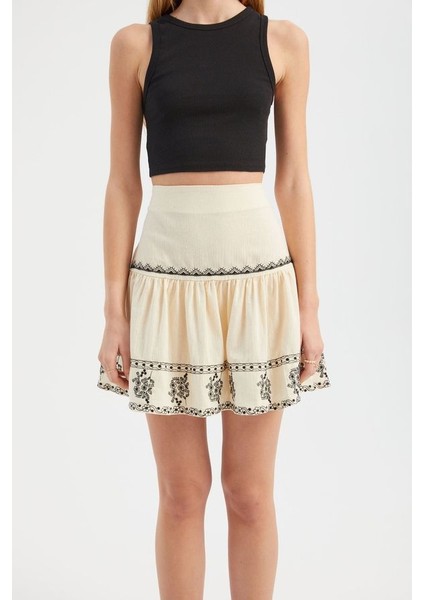 Kadın İşlemeli Yüksek Bel Volanlı Mini Etek Krem Doğal fiyatları