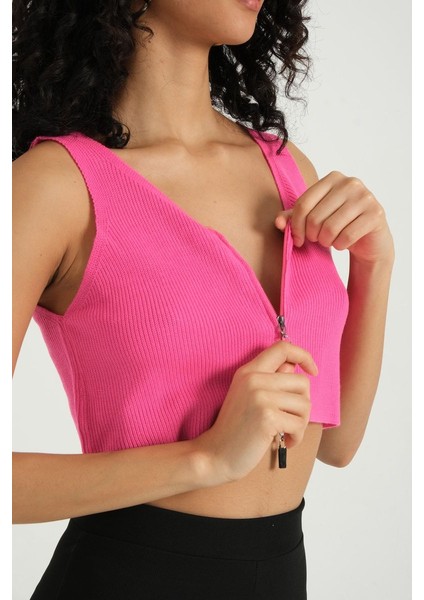 Kadın Yaka Detaylı Fermuarlı Fitilli Örme Crop Top Pembe indirimleri