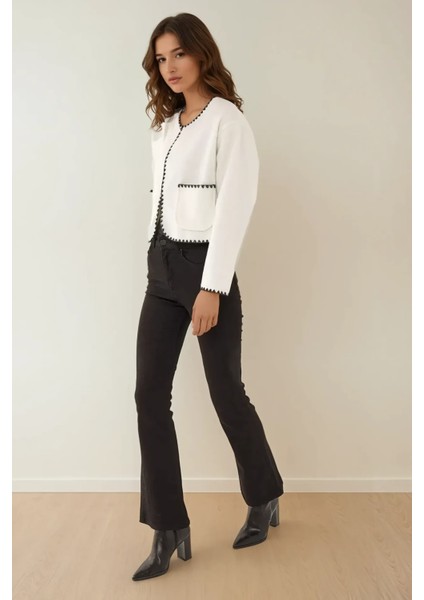 Kadın Çoban Dikiş Detaylı Yakasız Ceket Tozlu Beyaz fiyatları