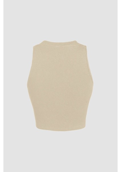 Kadın Basic Crop Top Natural modelleri