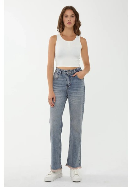 Kadın Düğme Detaylı Crop Üst White fırsatları