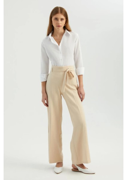 Kadın Kemer Detaylı Yüksek Bel Geniş Bacaklı Pantolon Krem Doğal