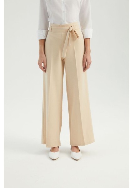 Kadın Kemer Detaylı Yüksek Bel Geniş Bacaklı Pantolon Krem Doğal fiyatları