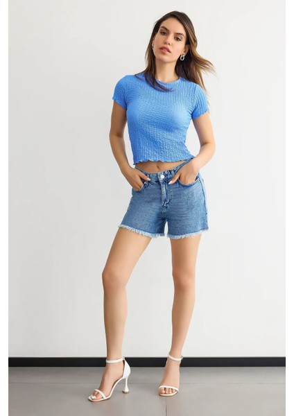 Kadın Dokuma Kumaşlı Yuvarlak Yaka Kısa Kollu Kırpılmış Üst Blue fiyatları