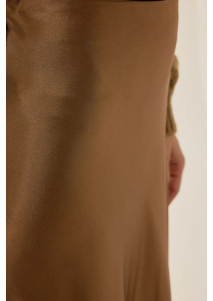 Kadın Yüksek Bel Saten Midi Etek Mocha Kahvesi indirimleri
