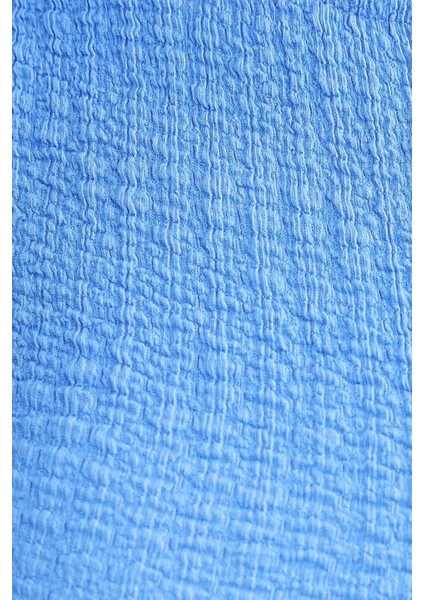 Kadın Dokuma Kumaşlı Yuvarlak Yaka Kısa Kollu Kırpılmış Üst Blue fırsatları