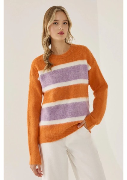Kadın Relaxed Fit Renkli Çizgili Triko Kazak Neon Pembe modelleri