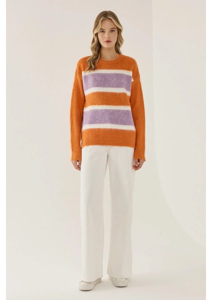 Kadın Relaxed Fit Renkli Çizgili Triko Kazak Neon Pembe fırsatları