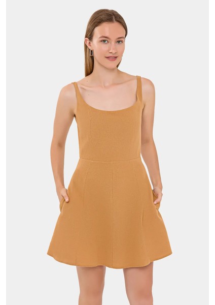 Kadın Sırtı Kesik A Kesim Spagetti Askılı Mini Elbise Deve Kahvesi