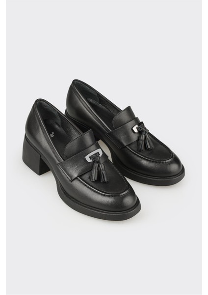 Siyah Deri Kadın Günlük Ayakkabı fiyatları