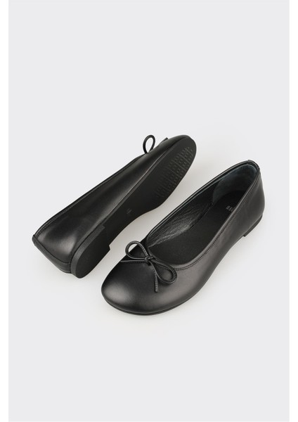 Siyah Deri Kadın Günlük Ayakkabı modelleri