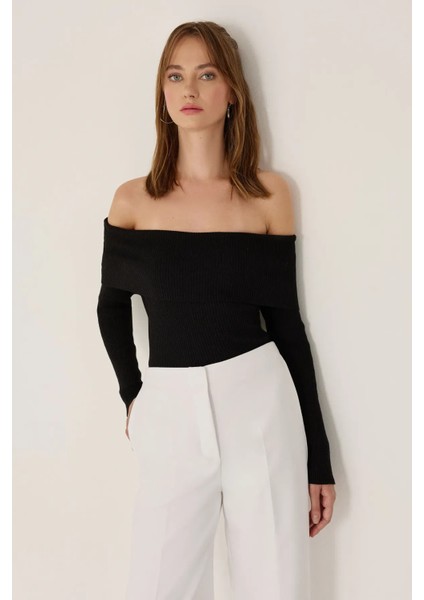 Kadın Omuz Açık Madonna Yaka Triko Üst Siyah