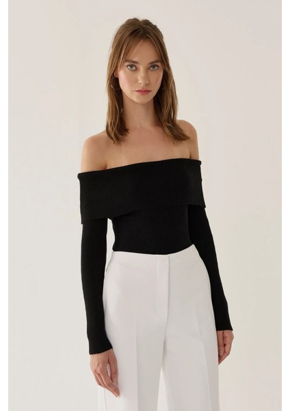 Kadın Omuz Açık Madonna Yaka Triko Üst Siyah fırsatları