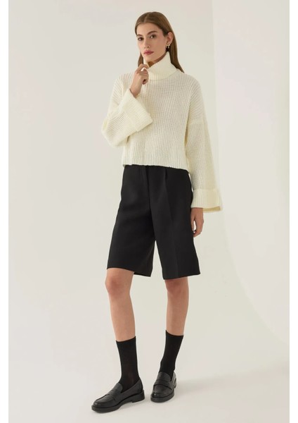 Kadın Büyük Beden Yüksek Yakalı Kazak Tozlu Beyaz modelleri