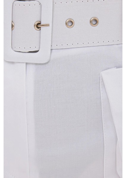 Kadın Cebi ve Kuşak Detaylı Pamuk Yüksek Bel Şort Beyaz indirimleri