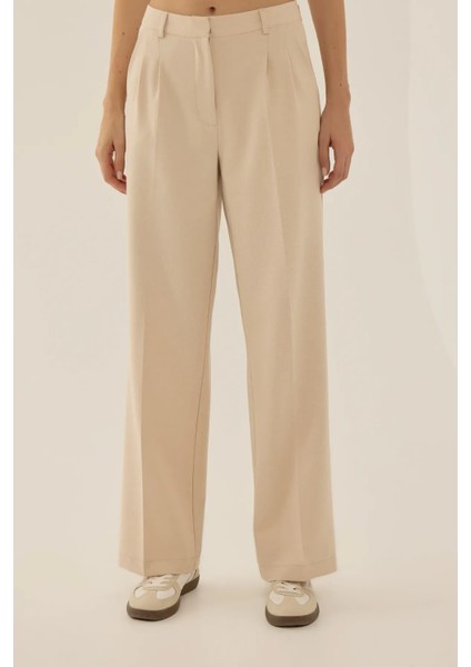 Kadın Orta Bel Pileli Düz Kesim Pantolon Natural fiyatları