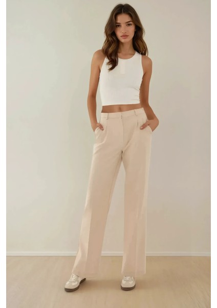 Kadın Orta Bel Pileli Düz Kesim Pantolon Natural modelleri