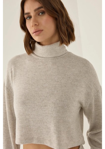 Kadın Dokulu Yüksek Yakalı Kısa Kazak Natural indirimleri