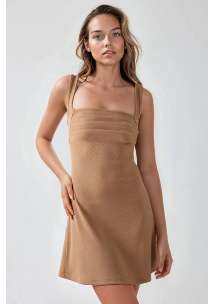 Kadın Kırışıklıklı Kare Yaka Mini Elbise Mocha Kahvesi