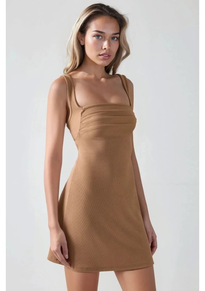 Kadın Kırışıklıklı Kare Yaka Mini Elbise Mocha Kahvesi indirimleri