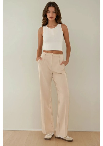 Kadın Orta Bel Pileli Düz Kesim Pantolon Natural indirimleri