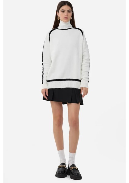 Kadın Kontrast Detaylı Bol Örgü Kazak Mavi