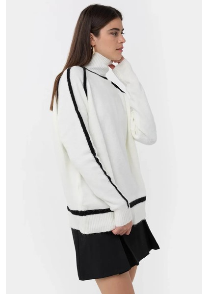 Kadın Kontrast Detaylı Bol Örgü Kazak Mavi modelleri