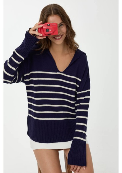 Kadın Çizgili V Yaka Kazak Siyah