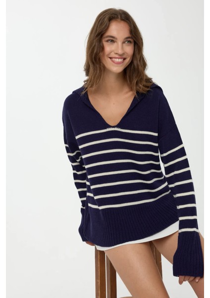 Kadın Çizgili V Yaka Kazak Siyah modelleri