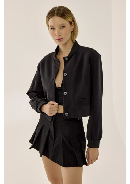 Kadın Kolej Yaka İki Cepli Kısa Ceket Siyah modelleri