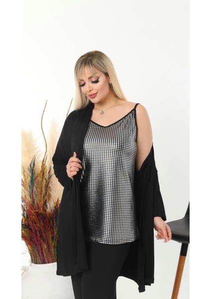 Kadın Büyük Beden Arkası Siyah, Önü Varak Baskılı Askılı Viskon Bluz