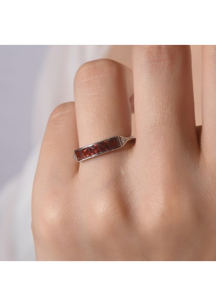 0.83 Karat Pırlanta Garnet Yüzük, Gerçek Pırlanta, Sertifikalı Mücevher modelleri