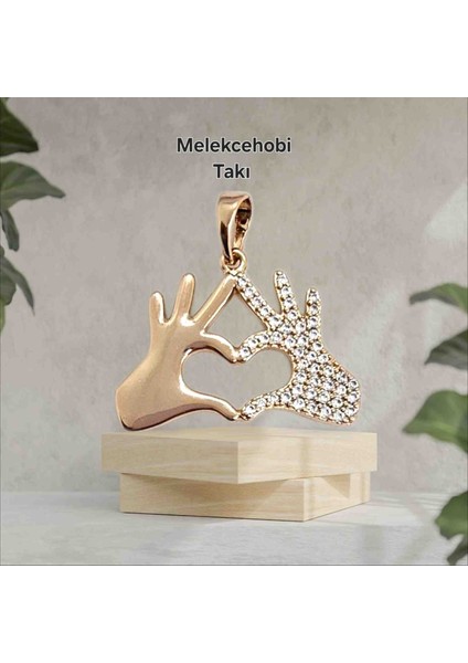 Melekcehobi Takı Sevgi Sembolü Kalpli Taşlı Kolye Ucu fiyatları