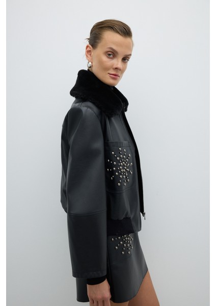 Çıkarılabilir Kürk Yakalı Trok Detaylı Mont Siyah K2617502_001 modelleri