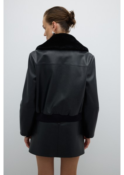 Çıkarılabilir Kürk Yakalı Trok Detaylı Mont Siyah K2617502_001 fırsatları