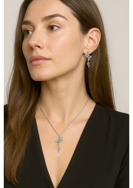 Pırlanta Model Çiçek Demeti Kadın Gümüş Kolye Küpe Seti fiyatları