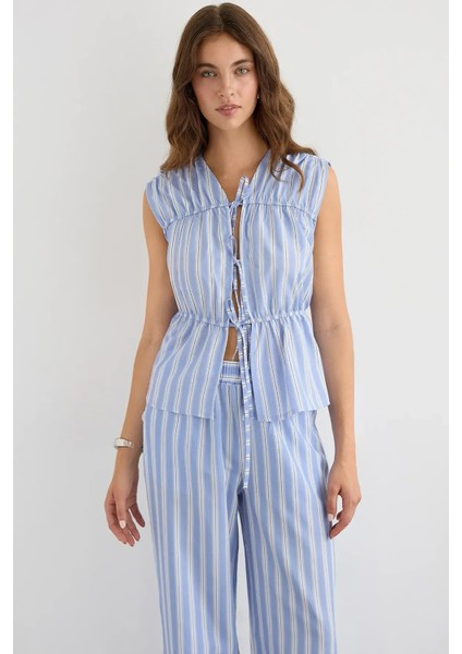 Kadın Fiyonk Detaylı Çizgili Bisiklet Yaka Bluz Blue